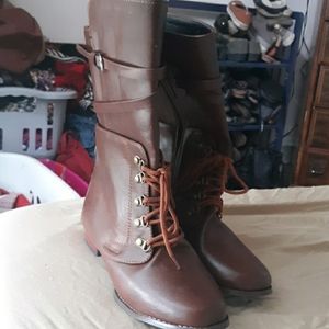 PRETTY BOOTS!